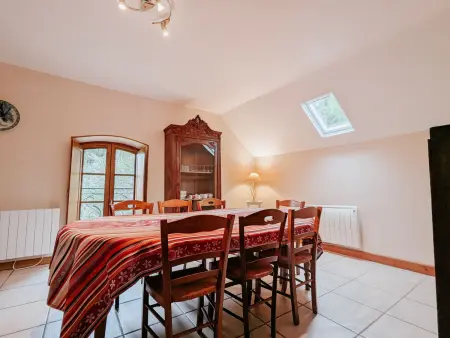 Gîte unique dans propriété historique avec musée, proche Châteauroux, 4 chambres, cheminée, fibre, parking. - Photo 14