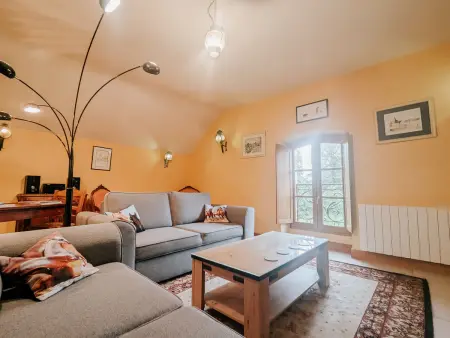 Gîte unique dans propriété historique avec musée, proche Châteauroux, 4 chambres, cheminée, fibre, parking. - Photo 16