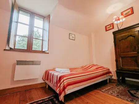 Gîte unique dans propriété historique avec musée, proche Châteauroux, 4 chambres, cheminée, fibre, parking. - Photo 22