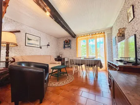 Charmant Gîte en Berry avec Cheminée, Près de La Châtre, Golf et Activités Œnature - Photo 8