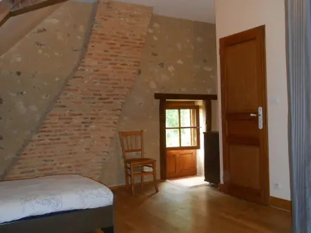 Maison de Caractère Rénovée avec Jardin, Terrasse, et Proche du Château Guillaume - Photo 4