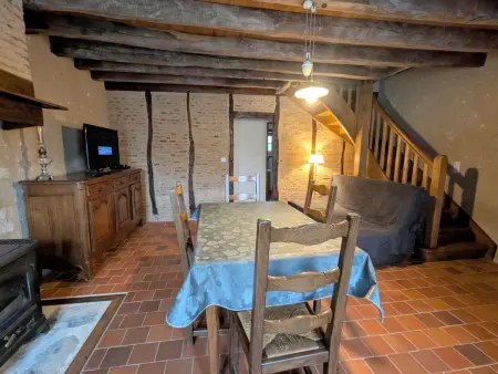 Maison de Caractère Rénovée avec Jardin, Terrasse, et Proche du Château Guillaume - Photo 8