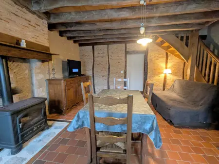 Maison de Caractère Rénovée avec Jardin, Terrasse, et Proche du Château Guillaume - Photo 9