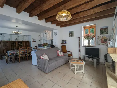 Belle maison en pierre au cœur du Berry avec jardin, terrasse, et activités familiales à proximité - Photo 3