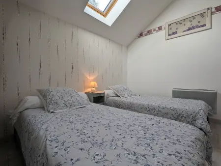 Belle maison en pierre au cœur du Berry avec jardin, terrasse, et activités familiales à proximité - Photo 4