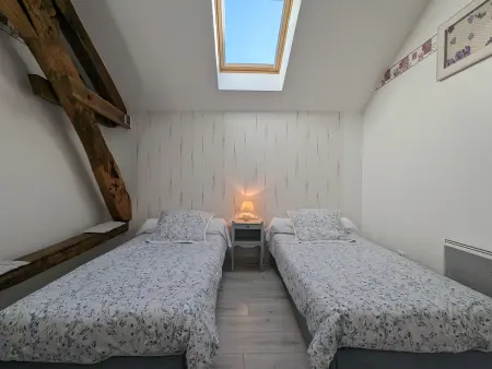 Belle maison en pierre au cœur du Berry avec jardin, terrasse, et activités familiales à proximité - Photo 5