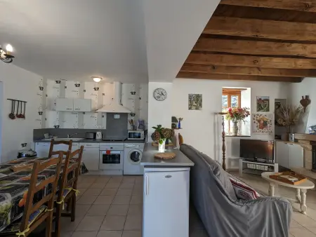 Belle maison en pierre au cœur du Berry avec jardin, terrasse, et activités familiales à proximité - Photo 10