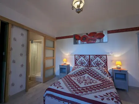 Belle maison en pierre au cœur du Berry avec jardin, terrasse, et activités familiales à proximité - Photo 12