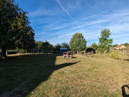 Belle maison en pierre au cœur du Berry avec jardin, terrasse, et activités familiales à proximité - Photo 20