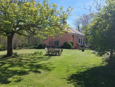 Maison indépendante avec grand jardin, terrasse, plan d'eau sécurisé et salle de jeux près du lac d'Éguzon - Photo 19