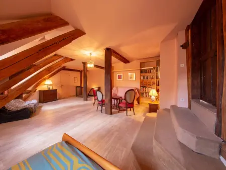Gîte de charme avec cour et jardin, proche château, cheminée, ping-pong, draps inclus - Photo 4