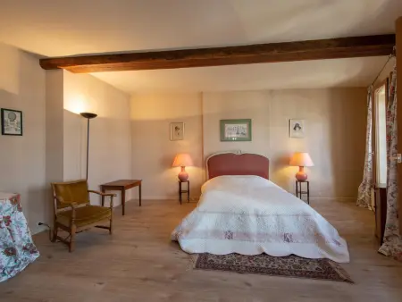 Gîte de charme avec cour et jardin, proche château, cheminée, ping-pong, draps inclus - Photo 10