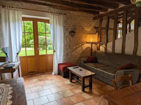 Maison de caractère avec jardin privatif, terrasse, ping-pong – Proche Ferrières et Montargis - Photo 3
