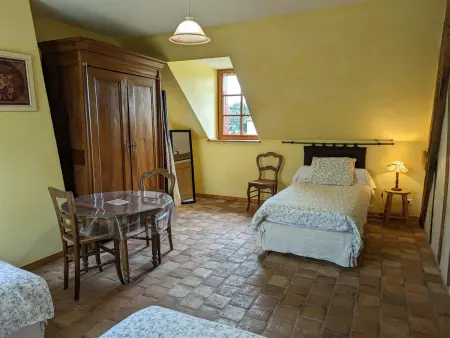 Maison de caractère avec jardin privatif, terrasse, ping-pong – Proche Ferrières et Montargis - Photo 9