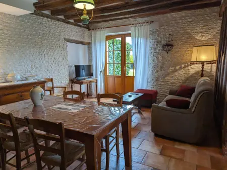Maison de caractère avec jardin privatif, terrasse, ping-pong – Proche Ferrières et Montargis - Photo 13