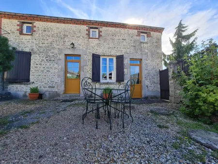 Charmant Gîte au Calme près de Pithiviers avec Jardin et Terrasse - Photo 1