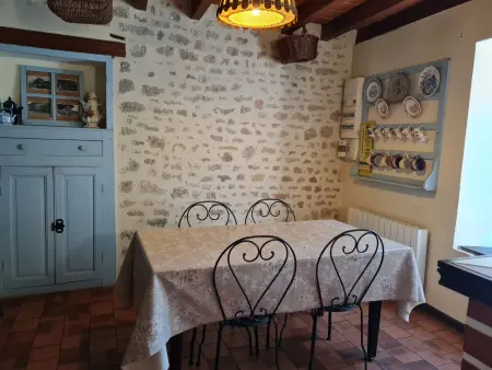 Charmant Gîte au Calme près de Pithiviers avec Jardin et Terrasse - Photo 5