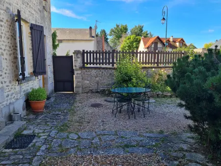 Charmant Gîte au Calme près de Pithiviers avec Jardin et Terrasse - Photo 17