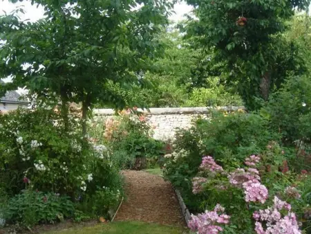 Charmant Gîte au Calme près de Pithiviers avec Jardin et Terrasse - Photo 23