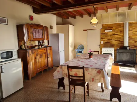 Gîte indépendant avec cour fermée à 1km du village - Photo 3