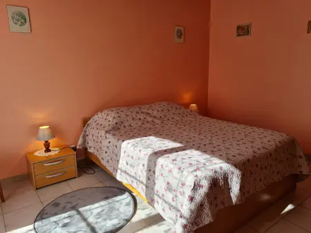 Gîte indépendant avec cour fermée à 1km du village - Photo 6