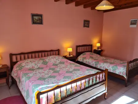 Gîte indépendant avec cour fermée à 1km du village - Photo 8