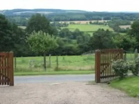 Gîte indépendant avec cour fermée à 1km du village - Photo 19