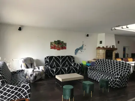 Grand gîte avec piscine, cheminée et terrasse près de Lunéville, idéal pour familles et groupes - Photo 2