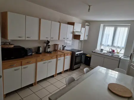 Maison calme avec 3 chambres, proche centre-ville Lunéville & gare, accès facile à Nancy - Photo 3