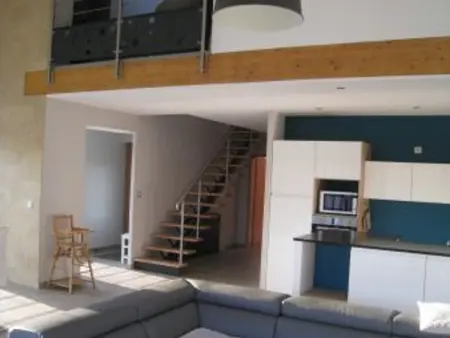 Gîte Contemporain en Écovillage avec Grande Terrasse et Proximité Attractions, 3 Chambres, PMR - Photo 2