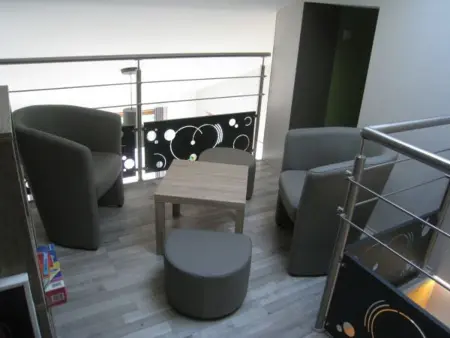 Gîte Contemporain en Écovillage avec Grande Terrasse et Proximité Attractions, 3 Chambres, PMR - Photo 7