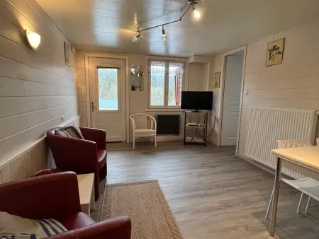 Charmant Gîte en Montagne avec Terrasse et Garage, Proche La Bresse Ski et Sentiers Balises - Photo 3