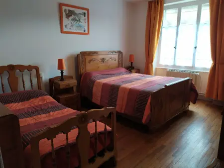 Gîte convivial avec 3 chambres, proche du patrimoine historique, cour et équipements inclus - Photo 10