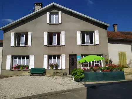 Gîte convivial avec 3 chambres, proche du patrimoine historique, cour et équipements inclus - Photo 14