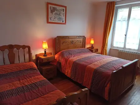 Gîte convivial avec 3 chambres, proche du patrimoine historique, cour et équipements inclus - Photo 22