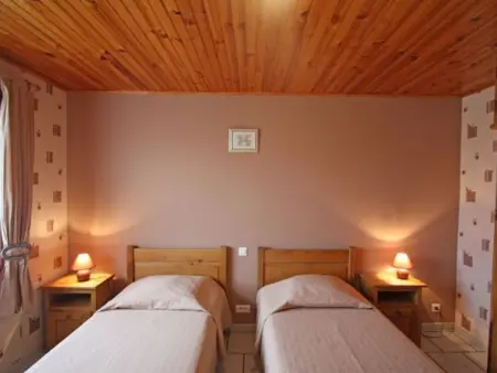 Gîte idéal pour cure thermale, proche port de plaisance, terrasse et grand terrain. - Photo 19
