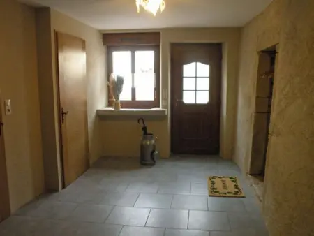 Gîte spacieux avec terrasse, confort moderne dans un cadre verdoyant et propice aux balades. - Photo 4