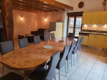 Gîte spacieux avec terrasse, confort moderne dans un cadre verdoyant et propice aux balades. - Photo 24