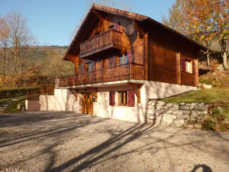 Chalet confortable avec 4 chambres, cheminée, grand terrain, proche pistes et lac - Photo 17