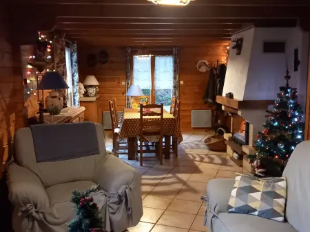 Chalet confortable avec 4 chambres, cheminée, grand terrain, proche pistes et lac - Photo 22