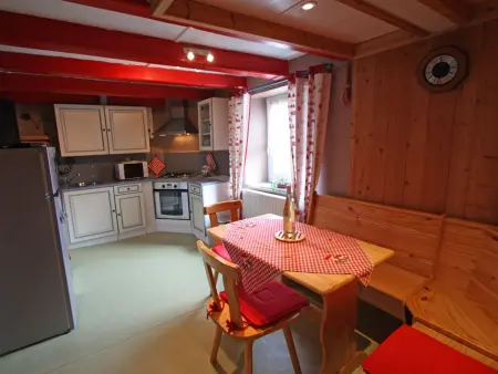 Charmant gîte avec terrasse, WiFi et garage moto à Gérardmer - Photo 2