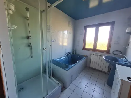 Maison tranquille avec cheminée près de Gérardmer - Photo 9