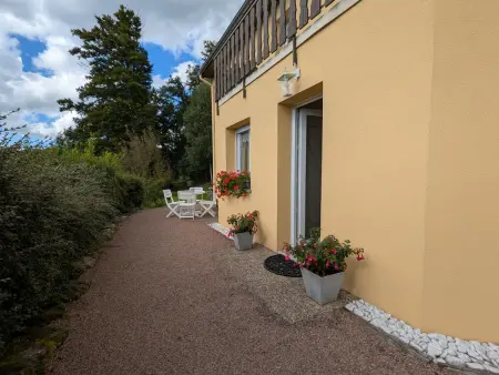Gîte à la montagne avec cheminée, wifi et joli terrain - Photo 12