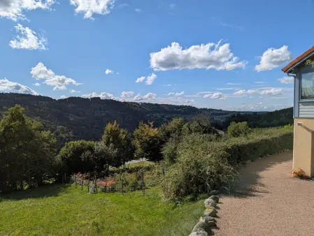 Gîte à la montagne avec cheminée, wifi et joli terrain - Photo 19