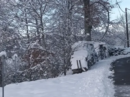 Gîte à la montagne avec cheminée, wifi et joli terrain - Photo 24