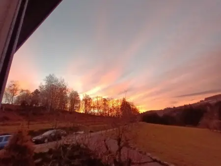 Gîte à la montagne avec cheminée, wifi et joli terrain - Photo 27