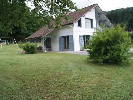 Chalet spacieux avec cheminée, proche forêt, sentiers pédestres, terrasse, terrain clos, jeux et WIFI - Photo 6