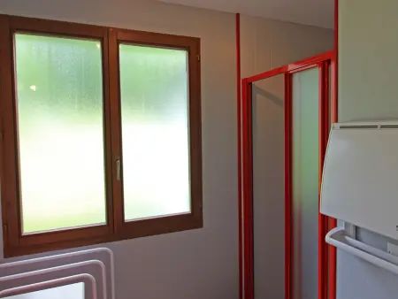 Chalet spacieux avec cheminée, proche forêt, sentiers pédestres, terrasse, terrain clos, jeux et WIFI - Photo 14