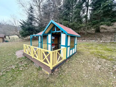 Chalet spacieux avec cheminée, proche forêt, sentiers pédestres, terrasse, terrain clos, jeux et WIFI - Photo 23