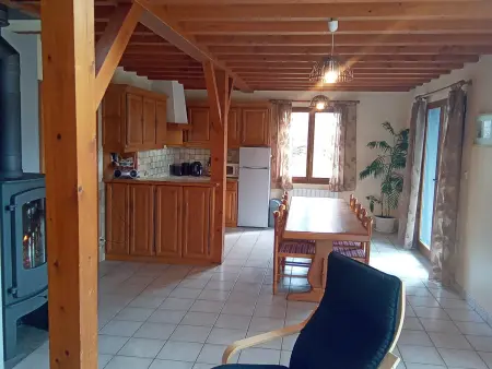 Chalet spacieux avec cheminée, proche forêt, sentiers pédestres, terrasse, terrain clos, jeux et WIFI - Photo 30